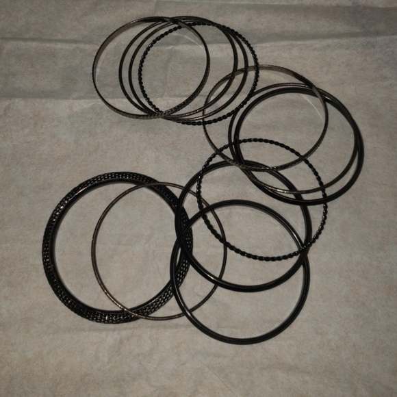 Bracelets - Picture 2 of 3